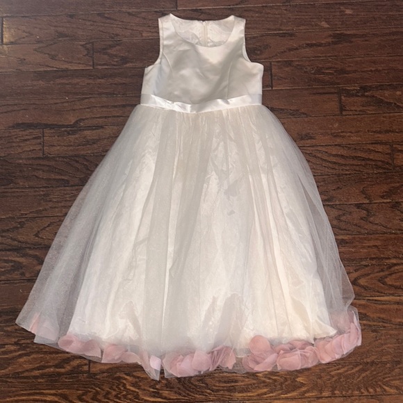 David's Bridal Other - Flower girl dress